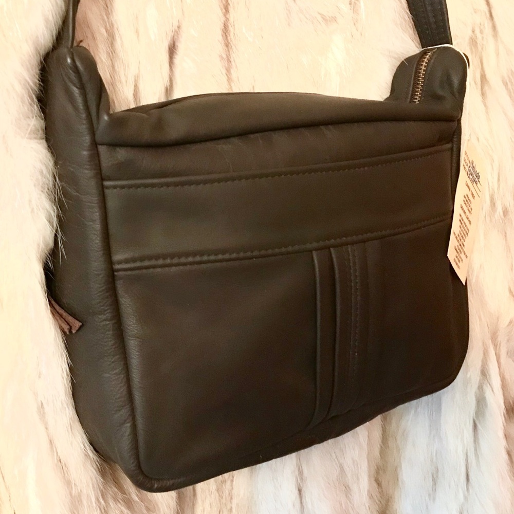 🆕 NWT Melinda Genuine Leather Shoulder Bag